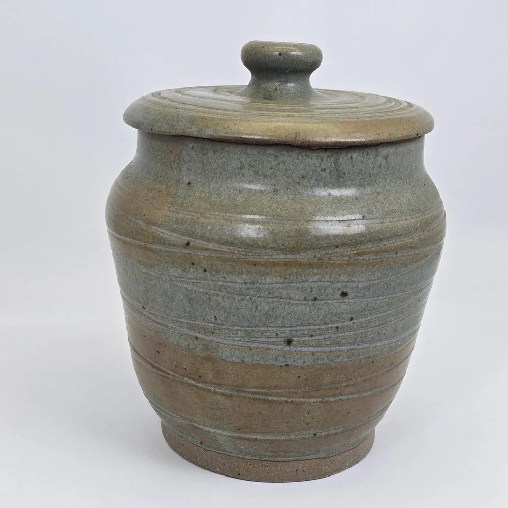 Vintage Studio Pottery Stoneware Canister Jar With Lid Green Brown Speckled 8.5